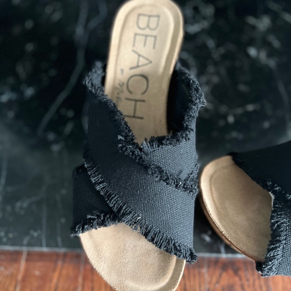 Beach by Matisse Shoes - Brand new wedge criss cross Women’s shoes. Never worn sticker at the bottom.